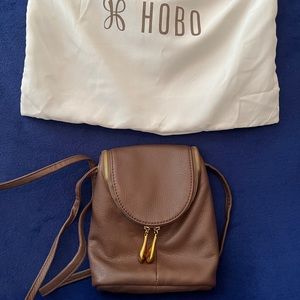Hobo Fern Crossbody (Acorn)